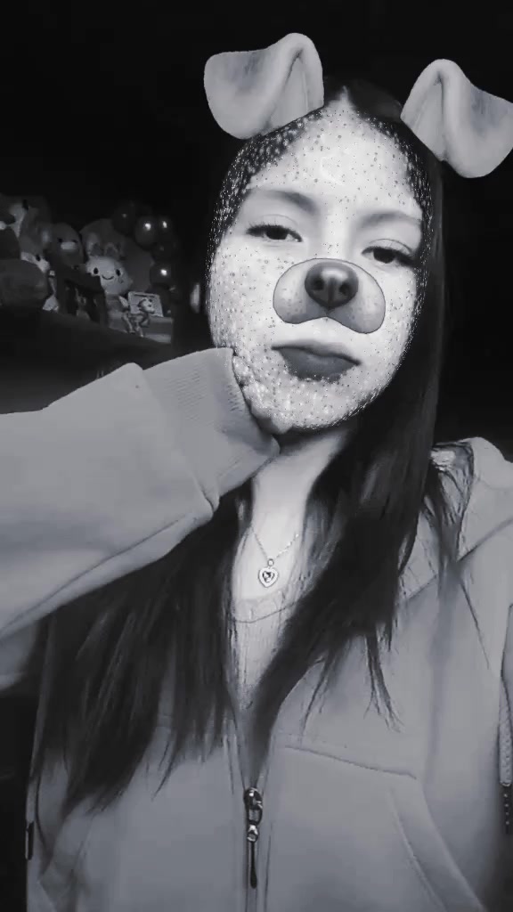 @MIRELLA_CHAVEZ
