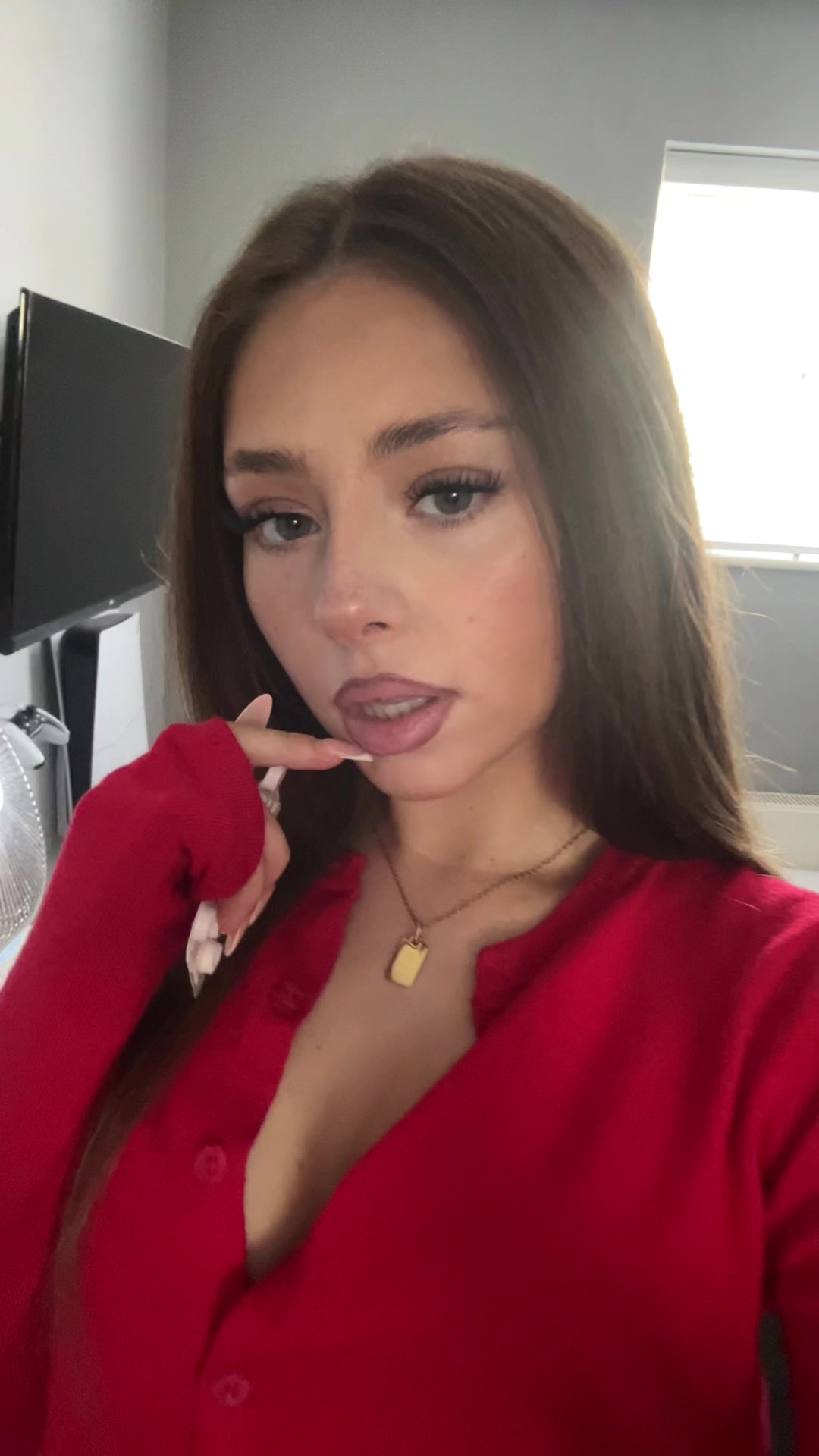 @𝑽𝒂𝒍𝒆𝒏𝒕𝒊𝒏𝒂