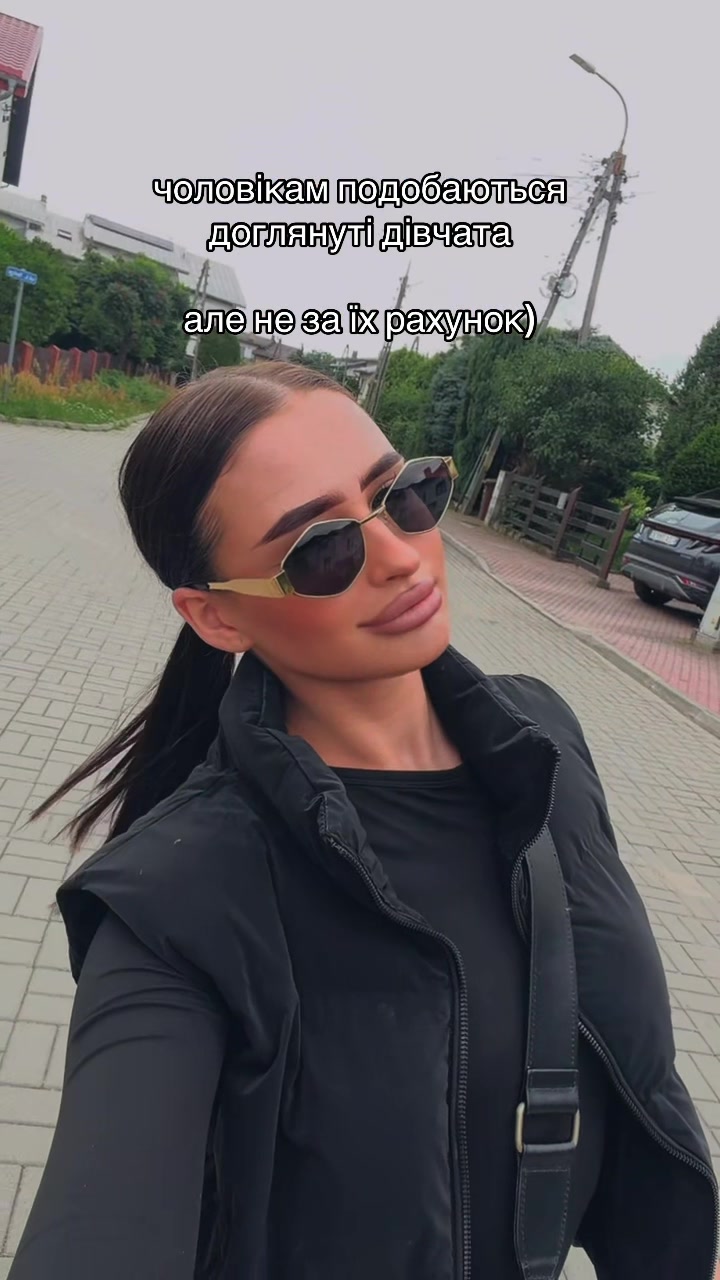 @Karina🐍