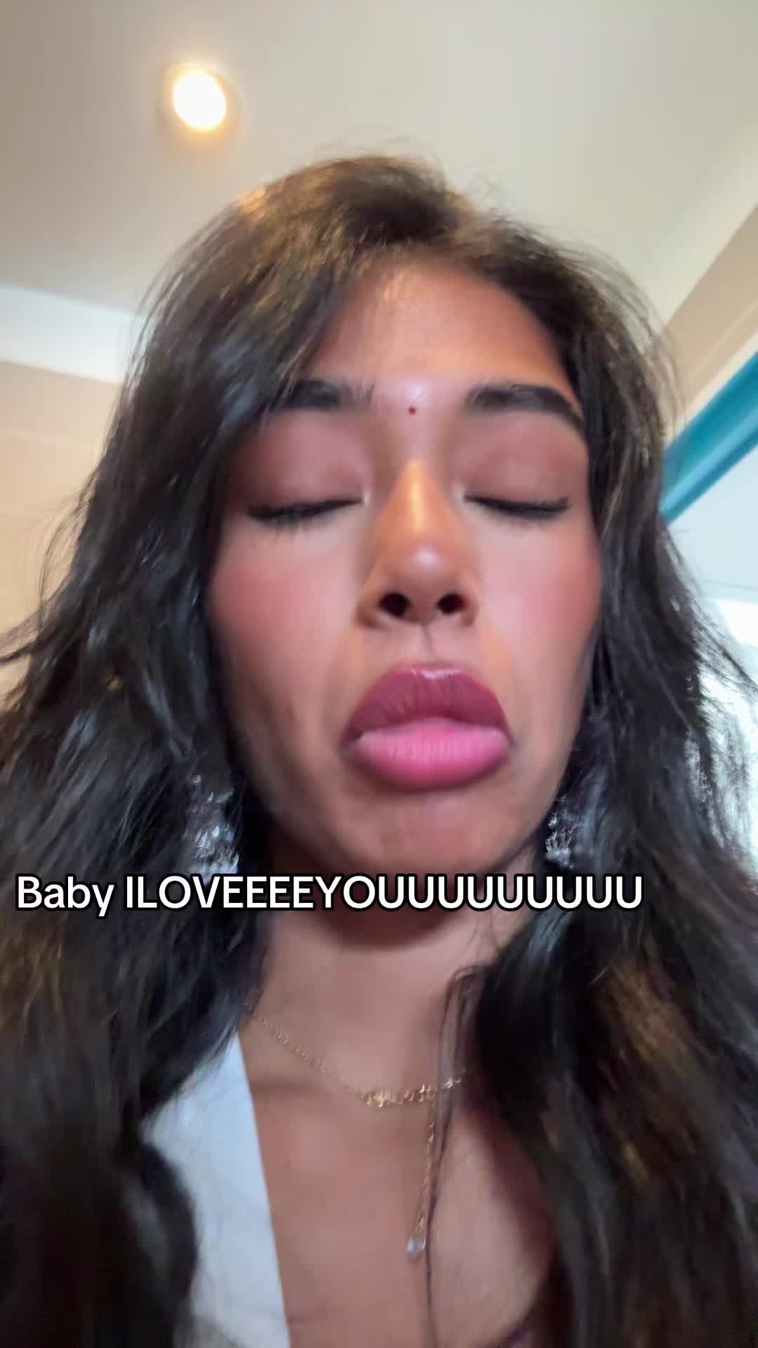 @Paviviii