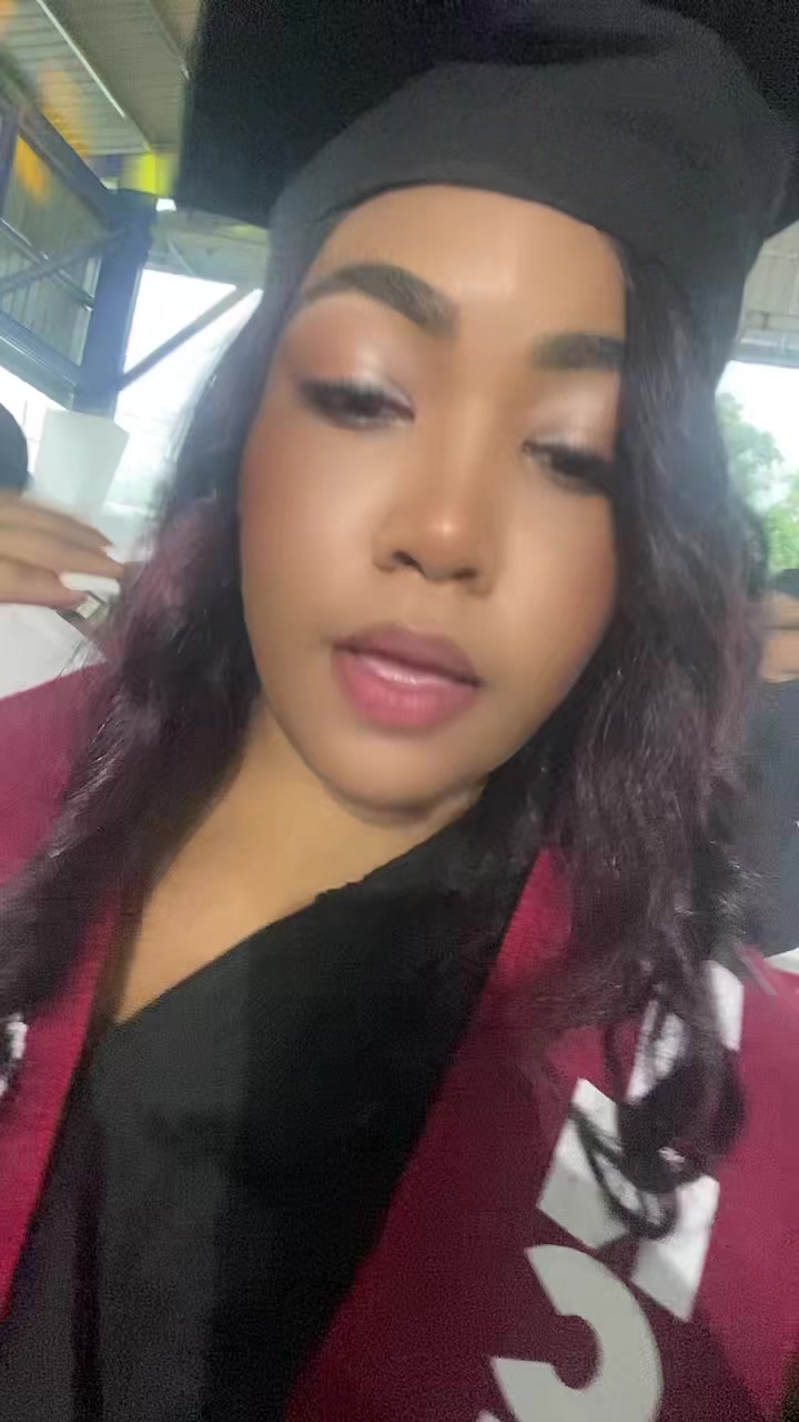 @Soy_Luz 💋🥺