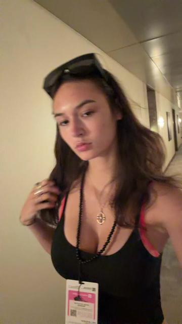 @miakatthebrat