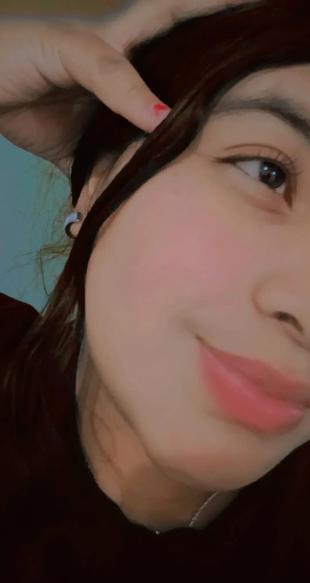 @daniela