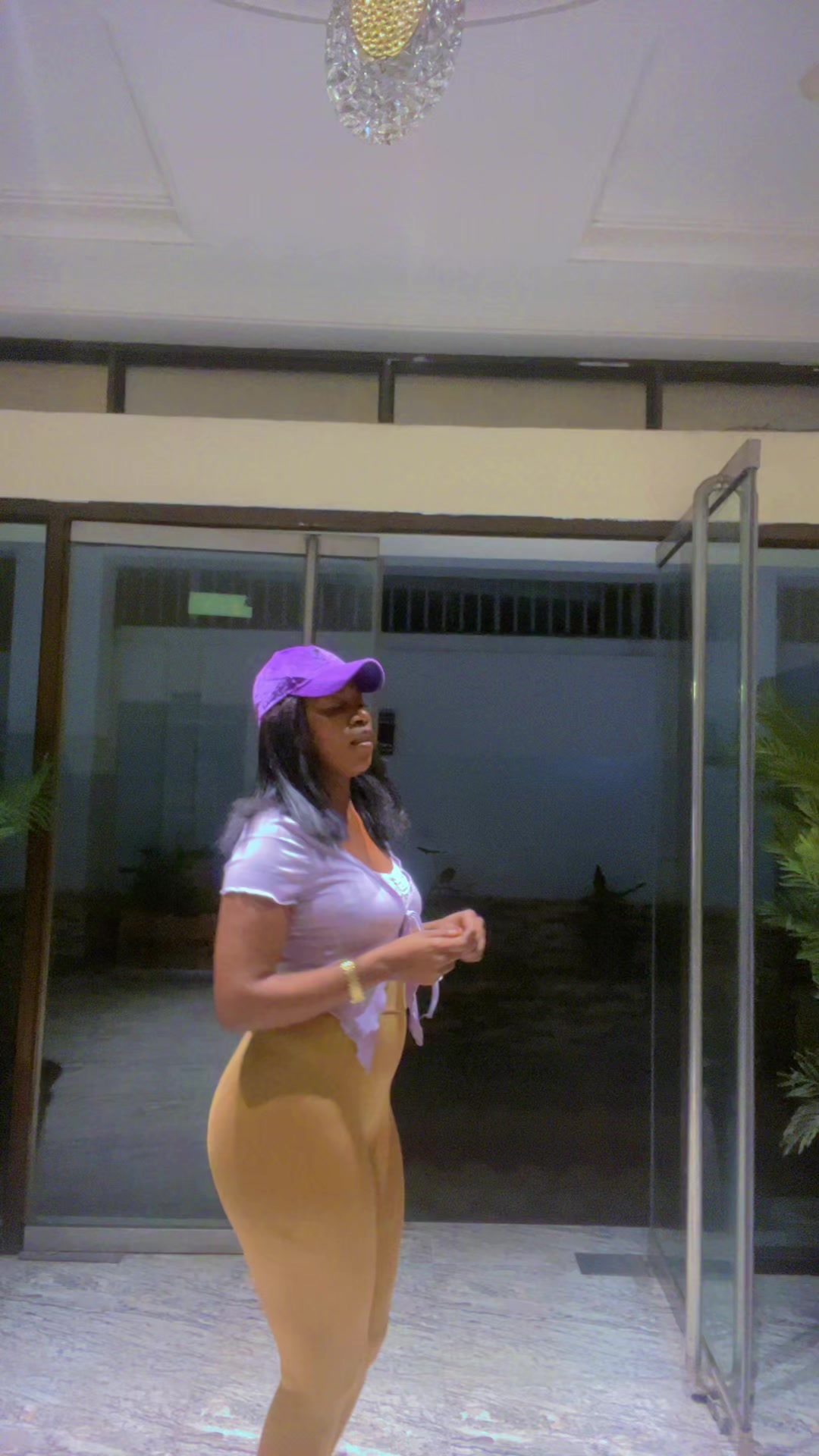 @Sarah Muzi la star