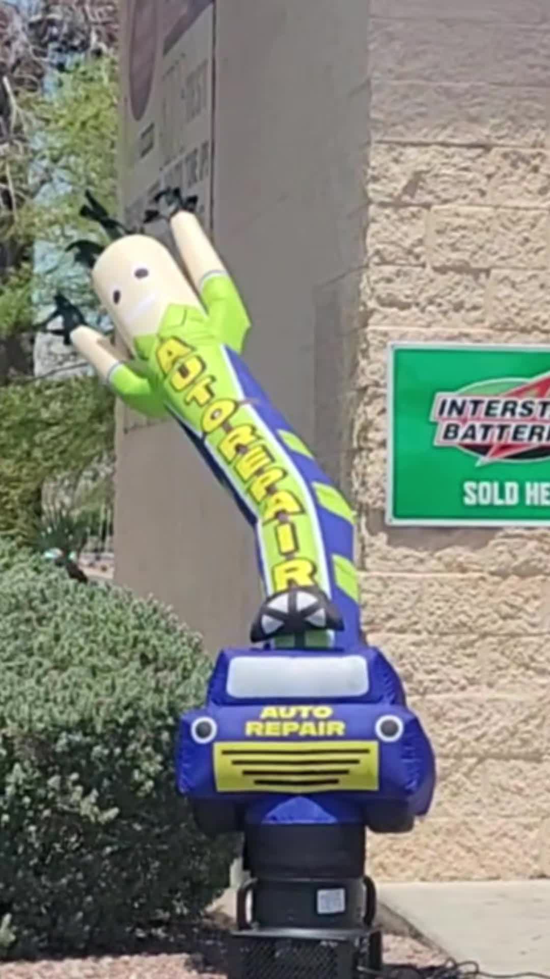 @holtincredibleworld