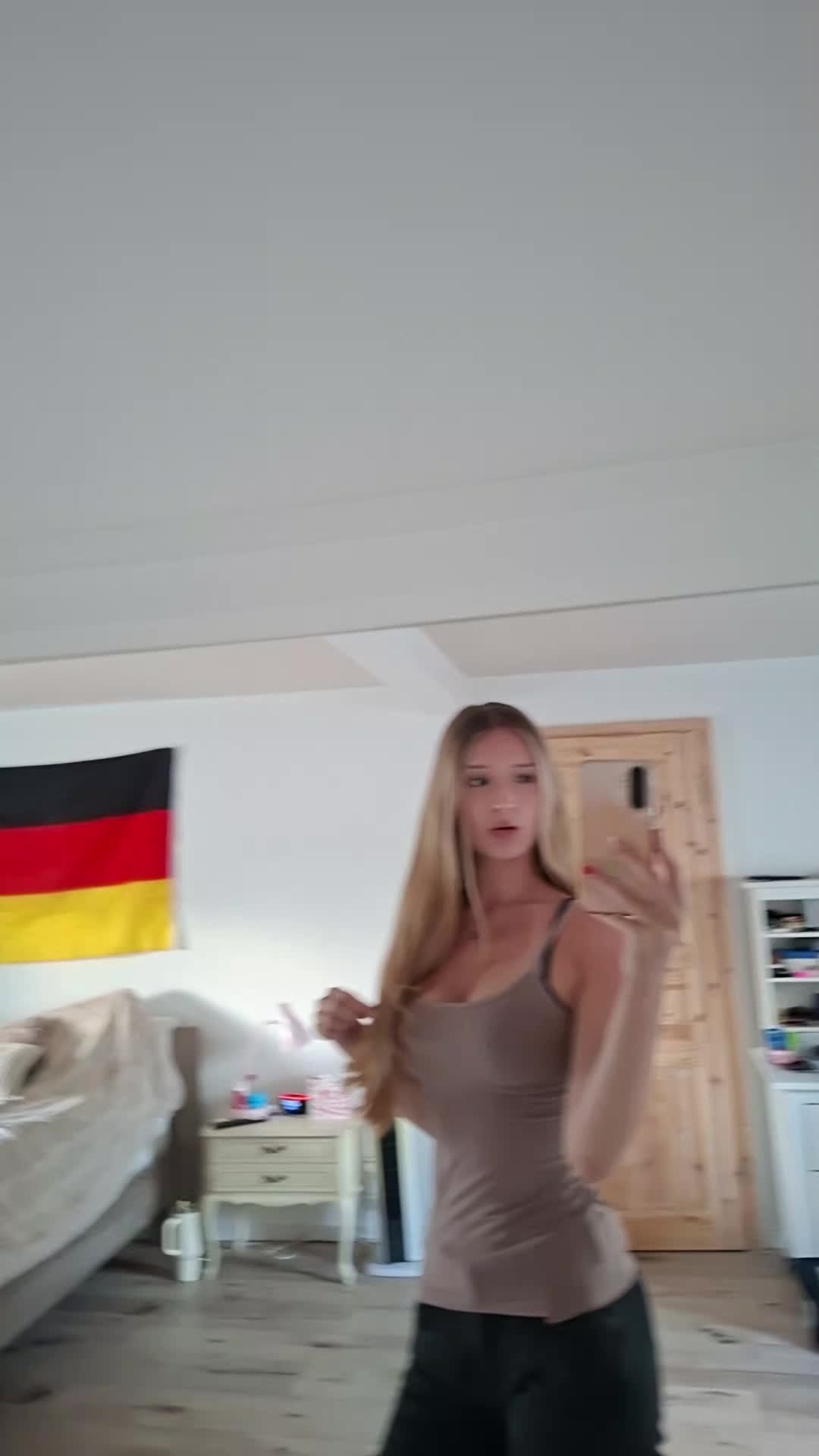 @antoniavoge.ll