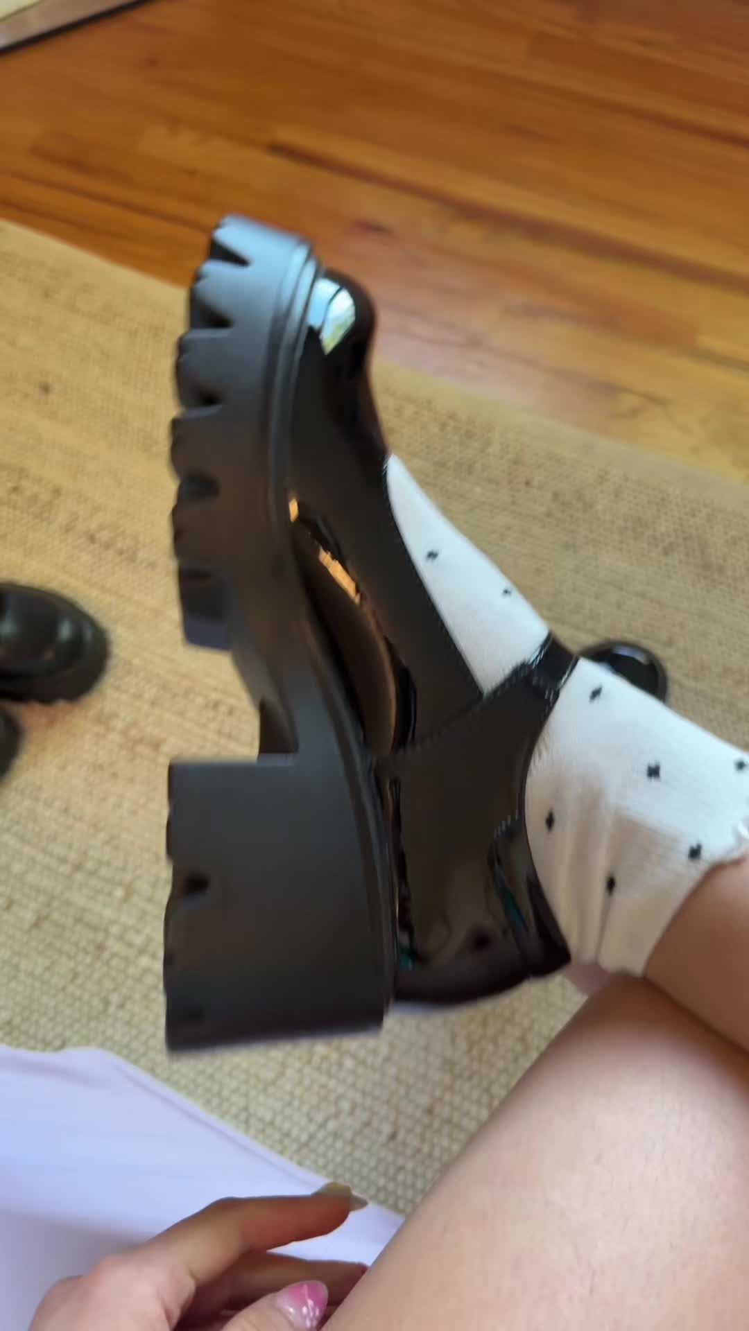 @Bella