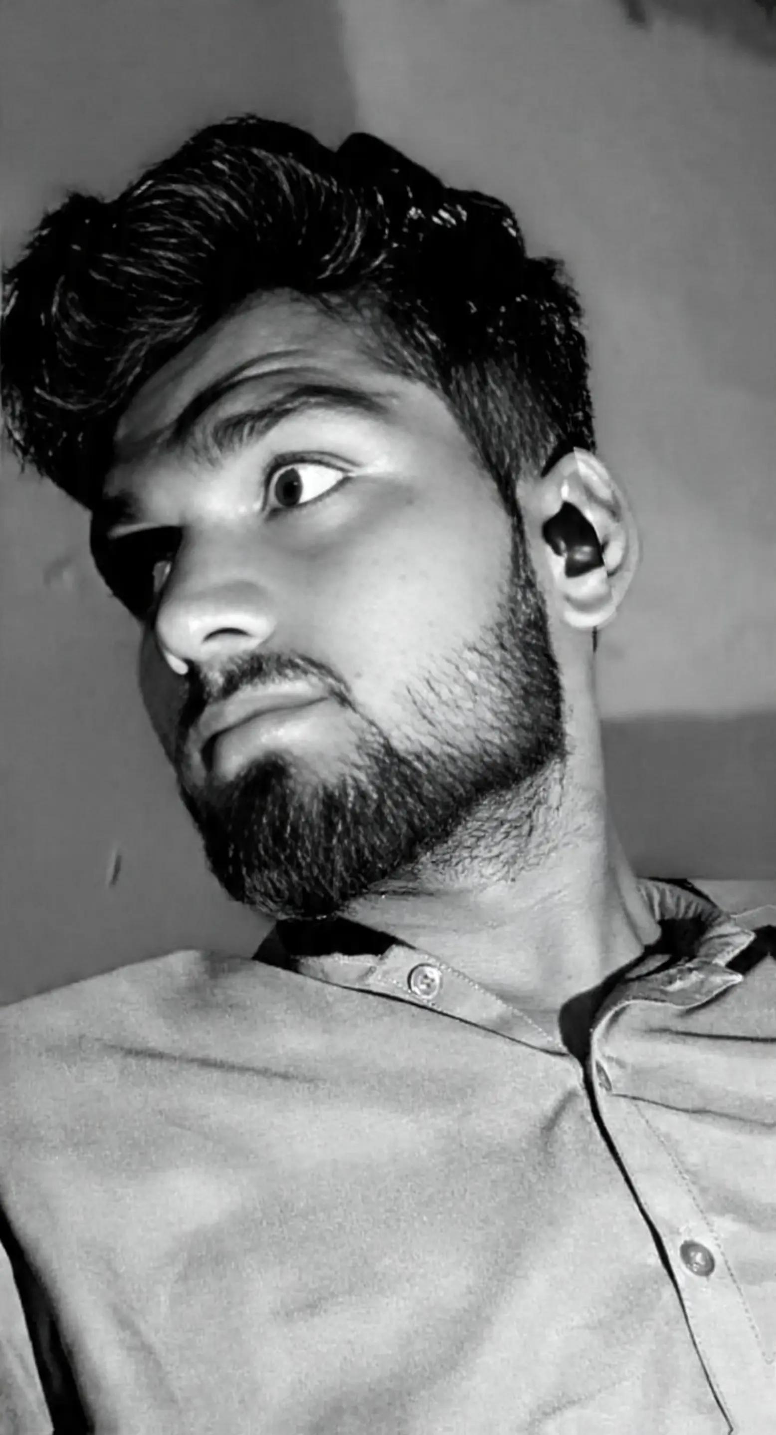 @apki shkl to ni ha but still i