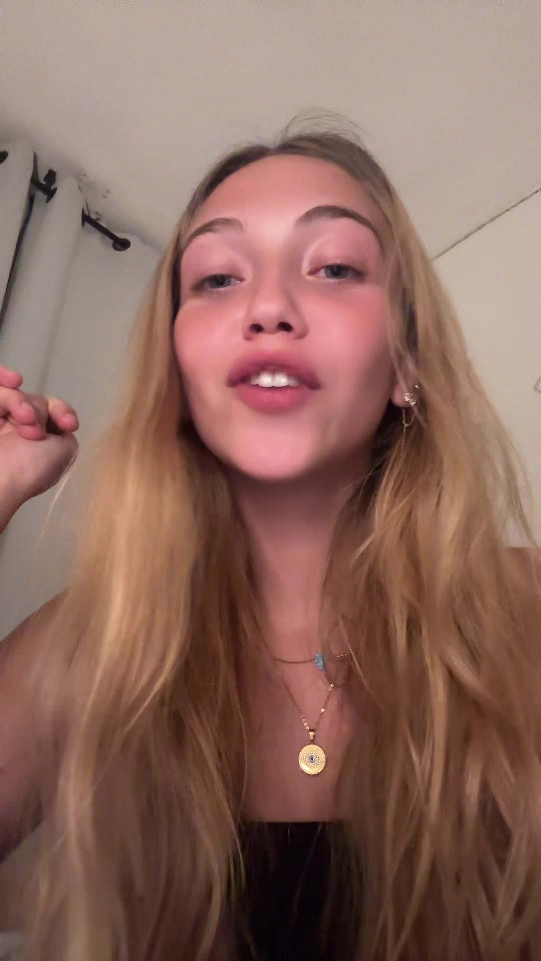 @Ella.