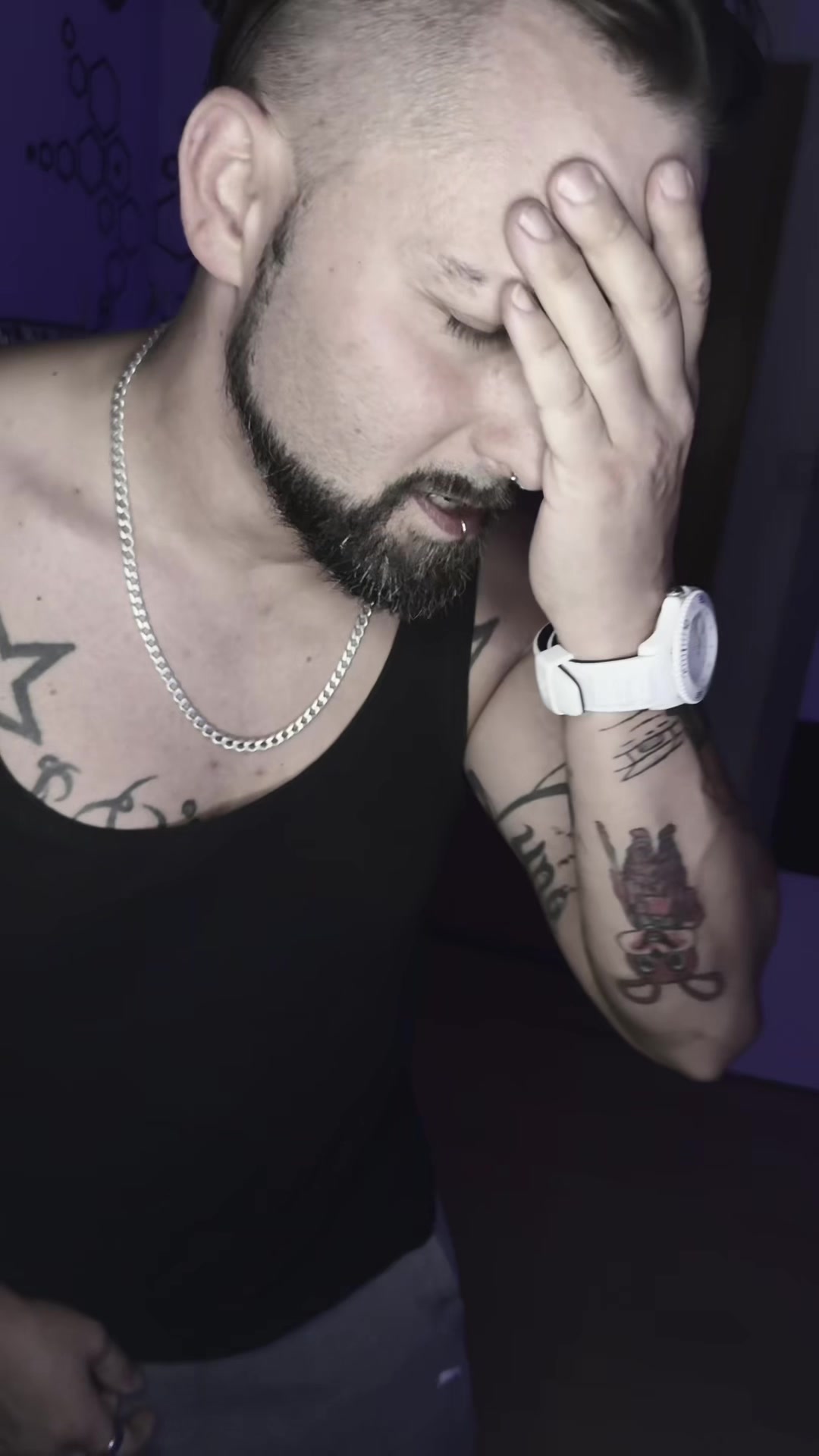 @D3NNI5