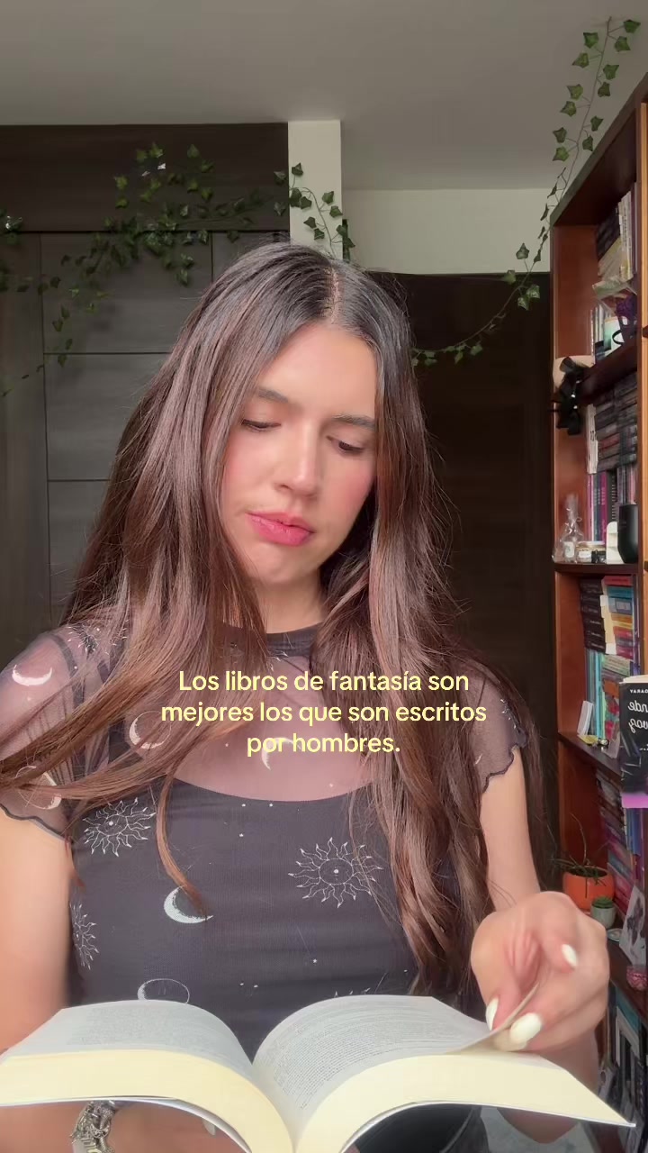 @Mariana Booker✨