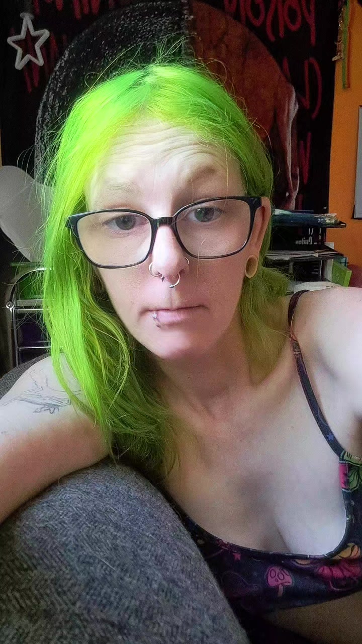 @friendlyalien 🇨🇦