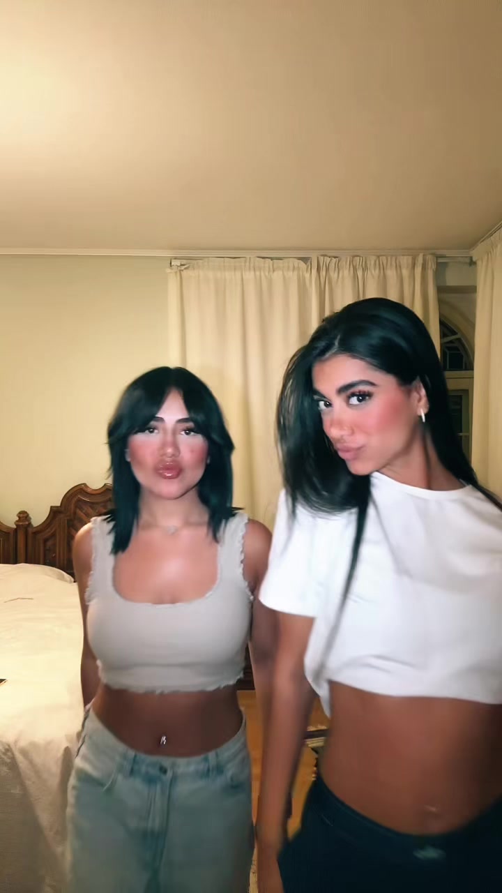 @roozhiina