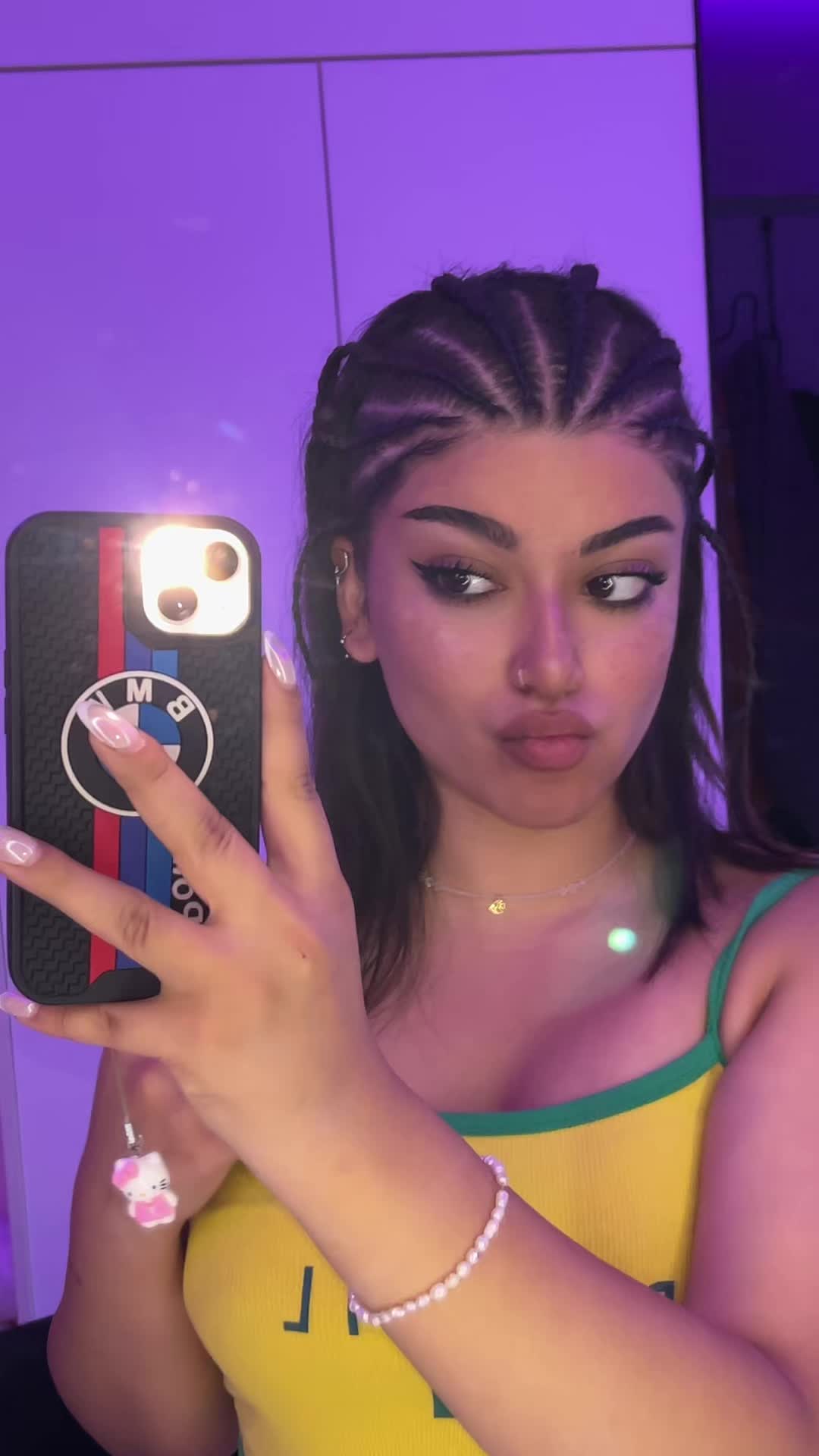 @Hsty