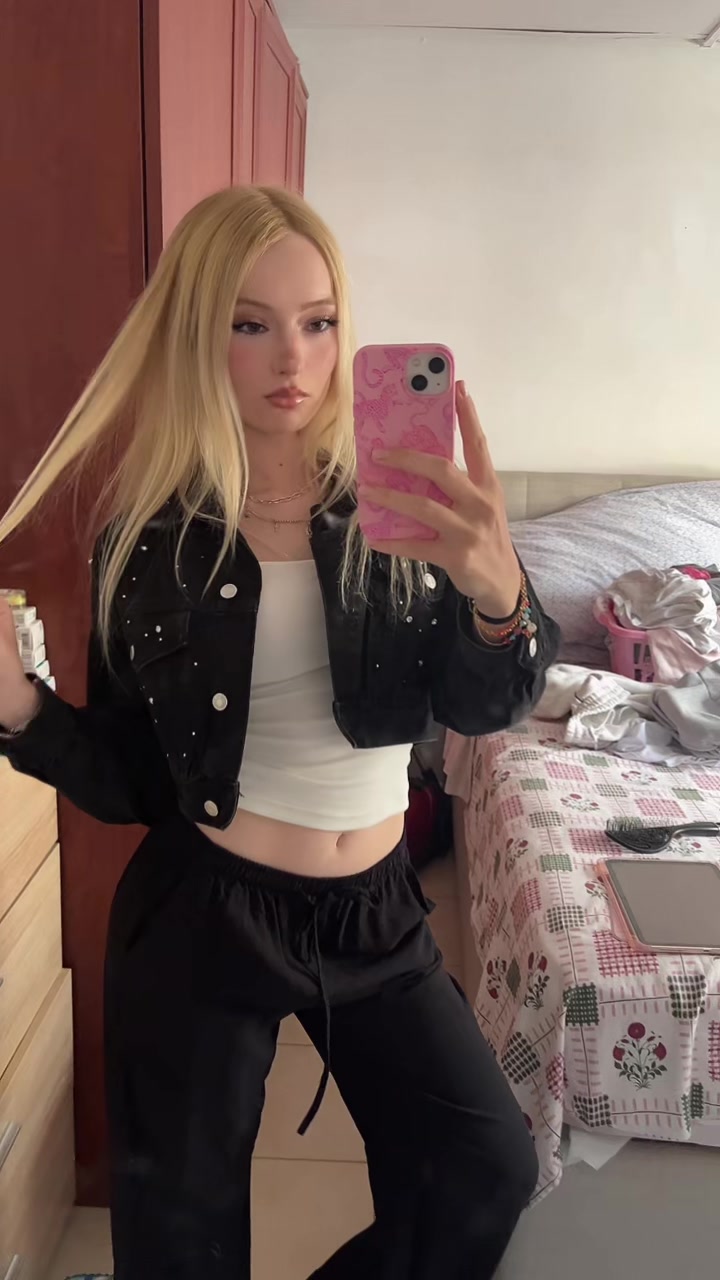 @Ayşenur