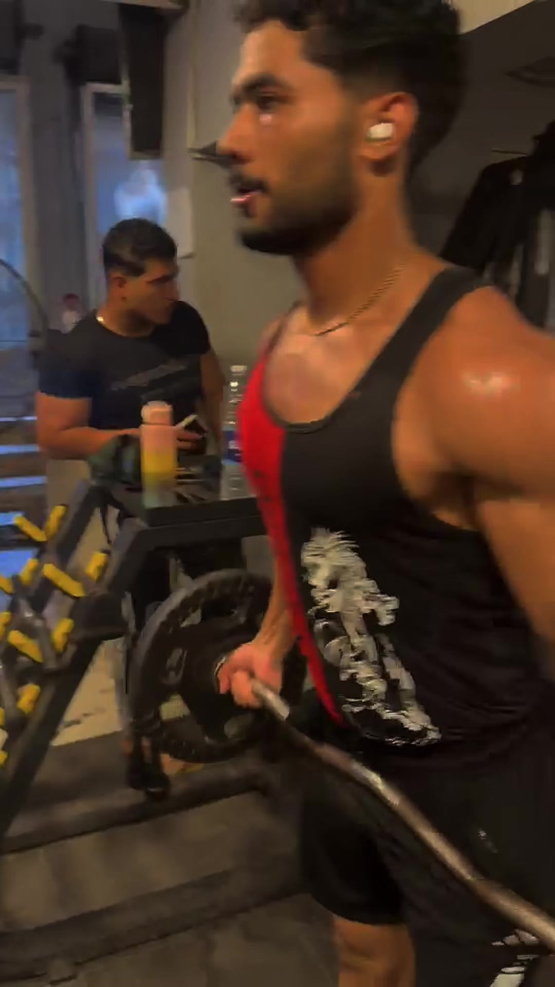 @Mo