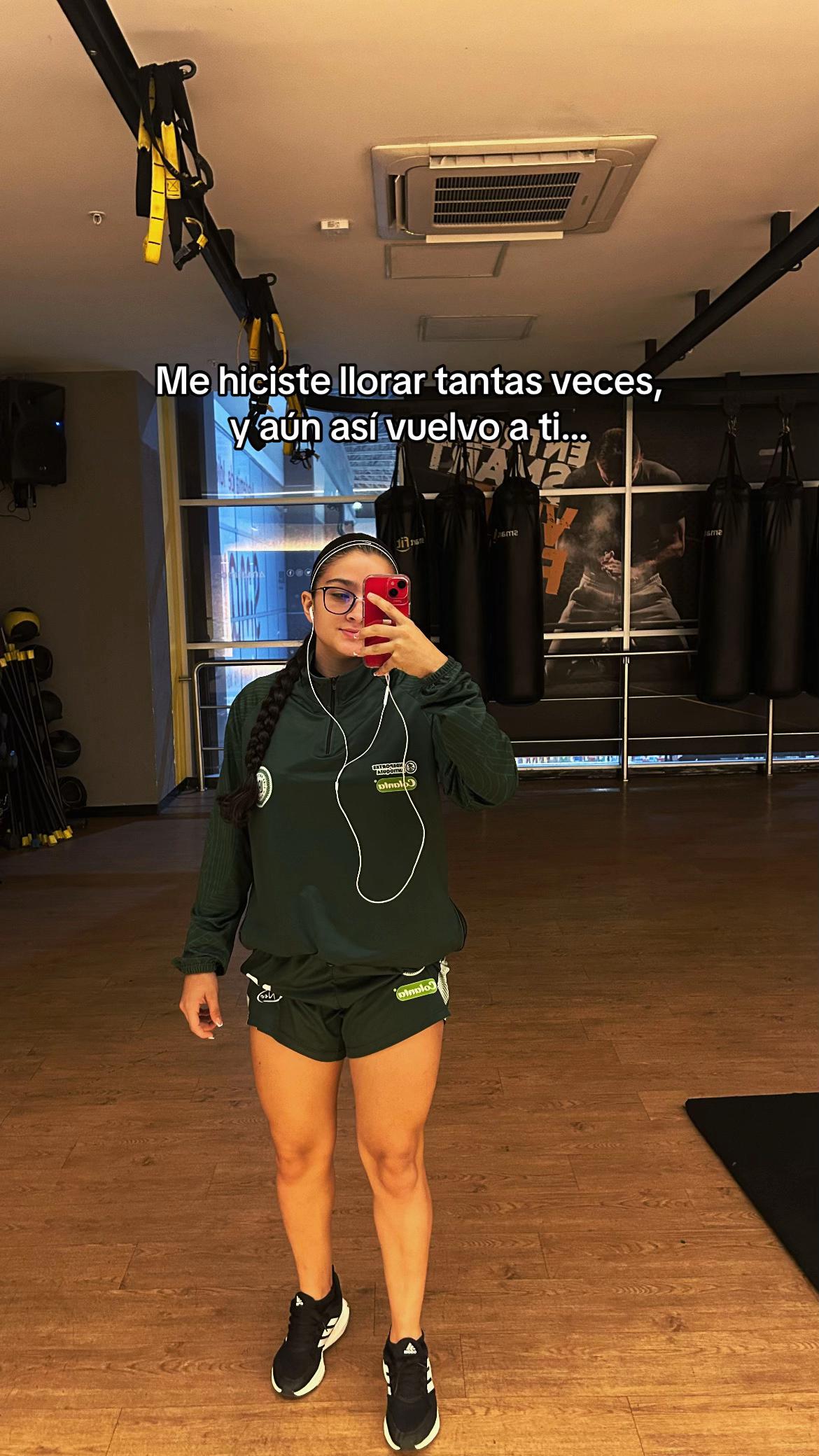 @Laura G&oacute;mez