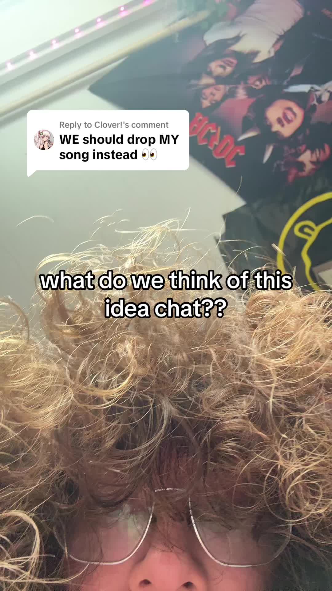 @Vyzer