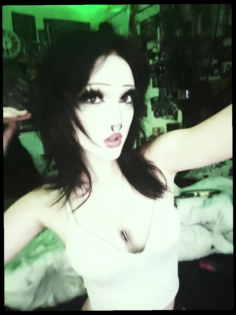 @๐น๐๐๐๐๐ โ๏ธ