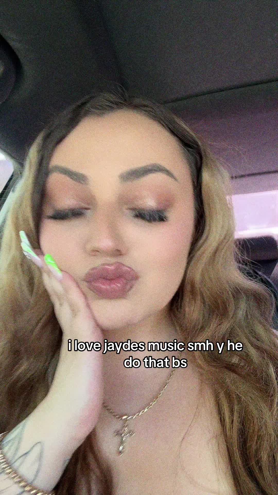 @chichi 𖣂