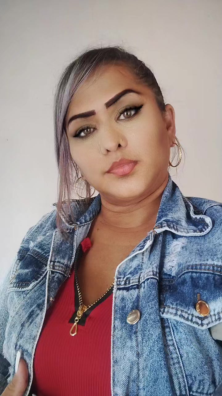 @Naiyiber🖤