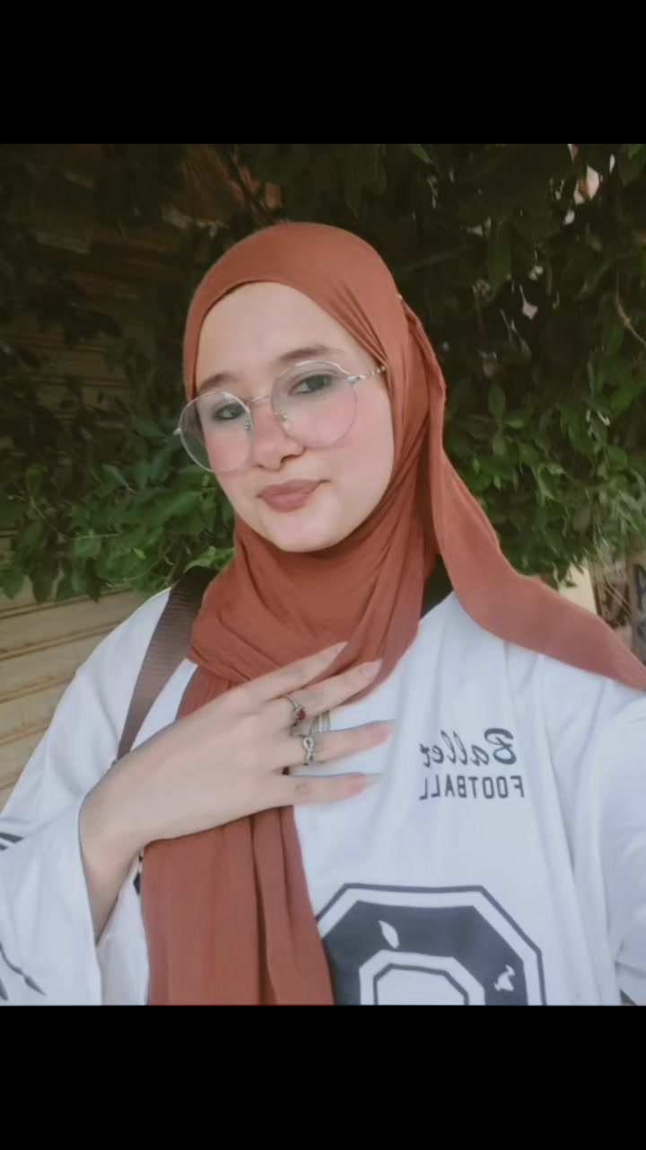 @مديره المدرسه 🦅⭐
