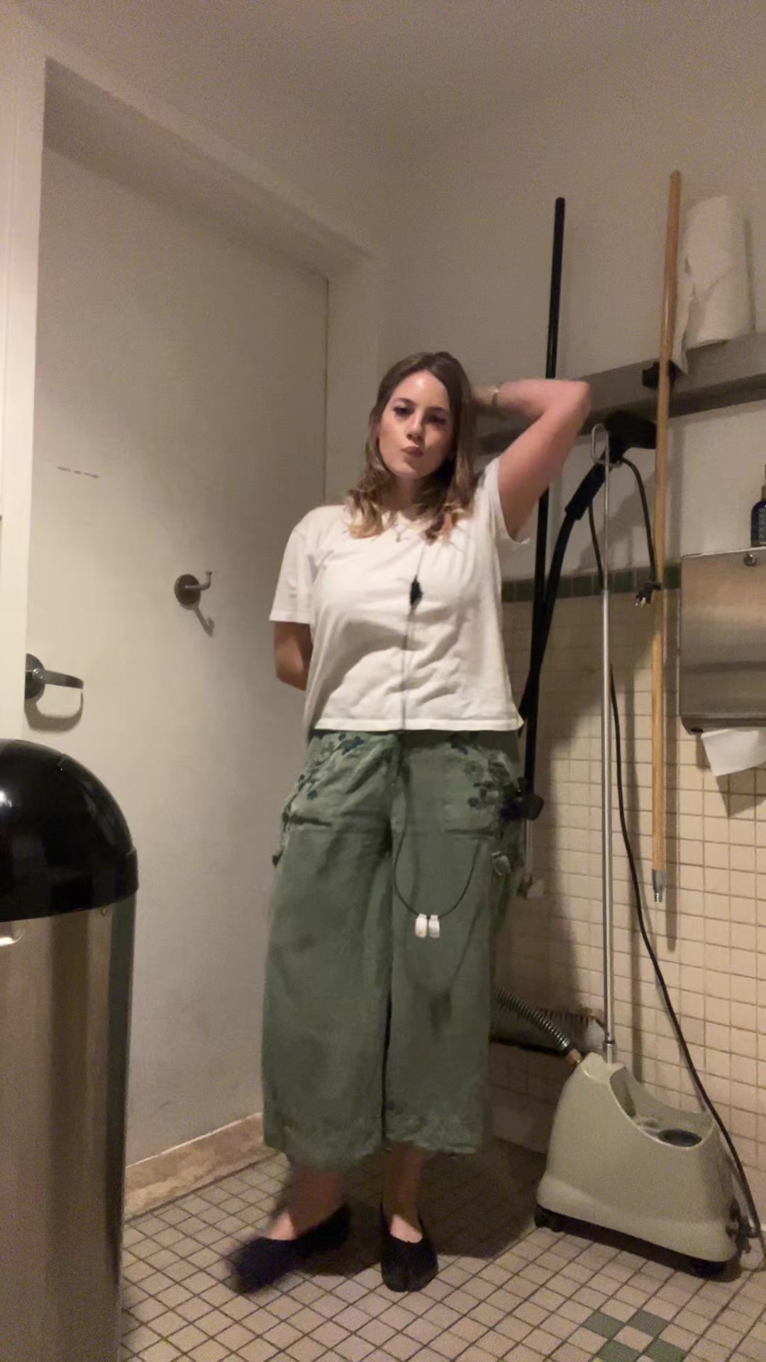@g