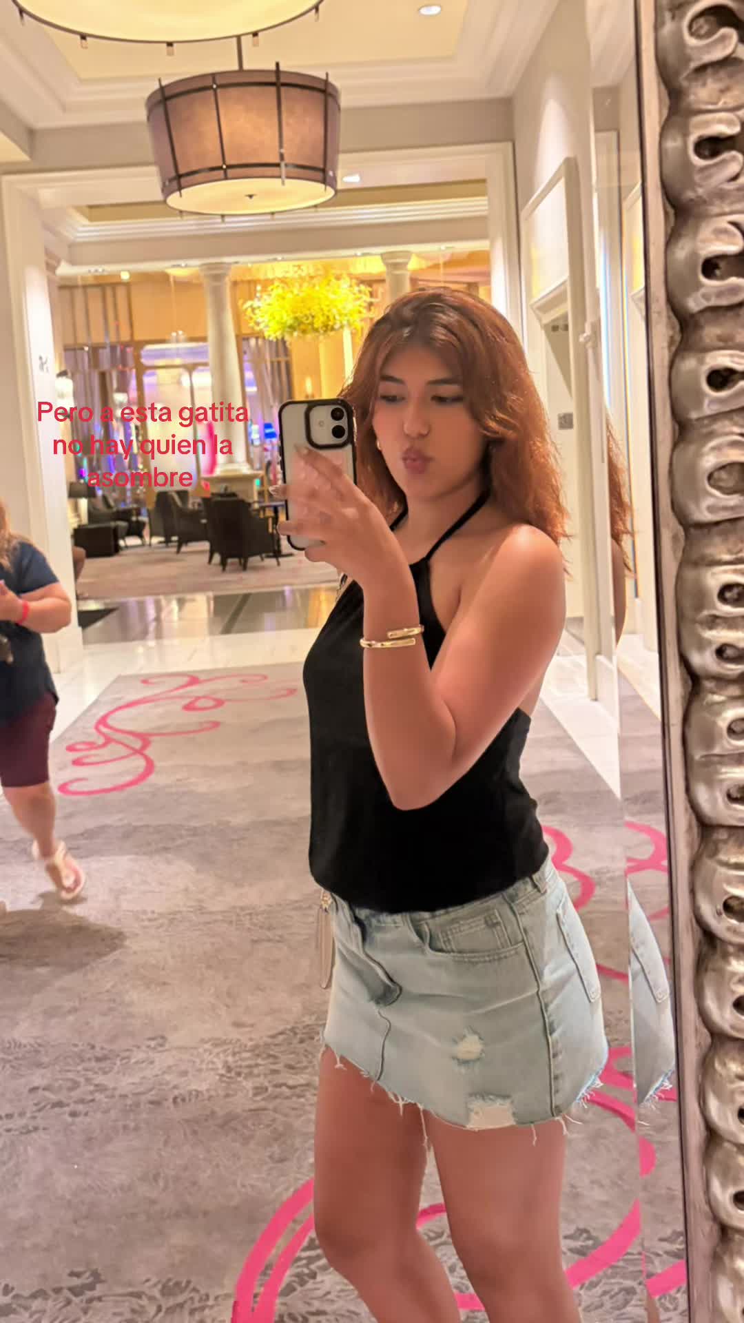 @Mia ☻.
