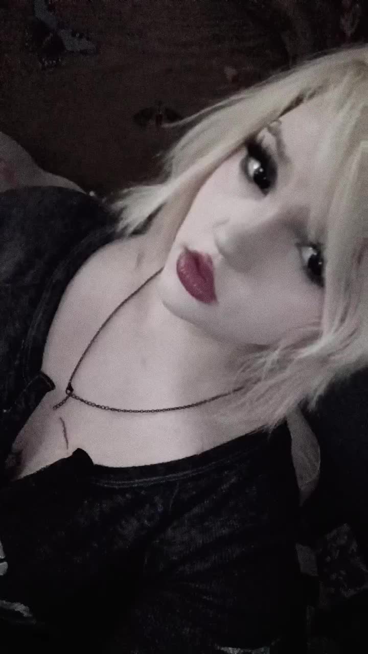 @Xxpierced princessxX
