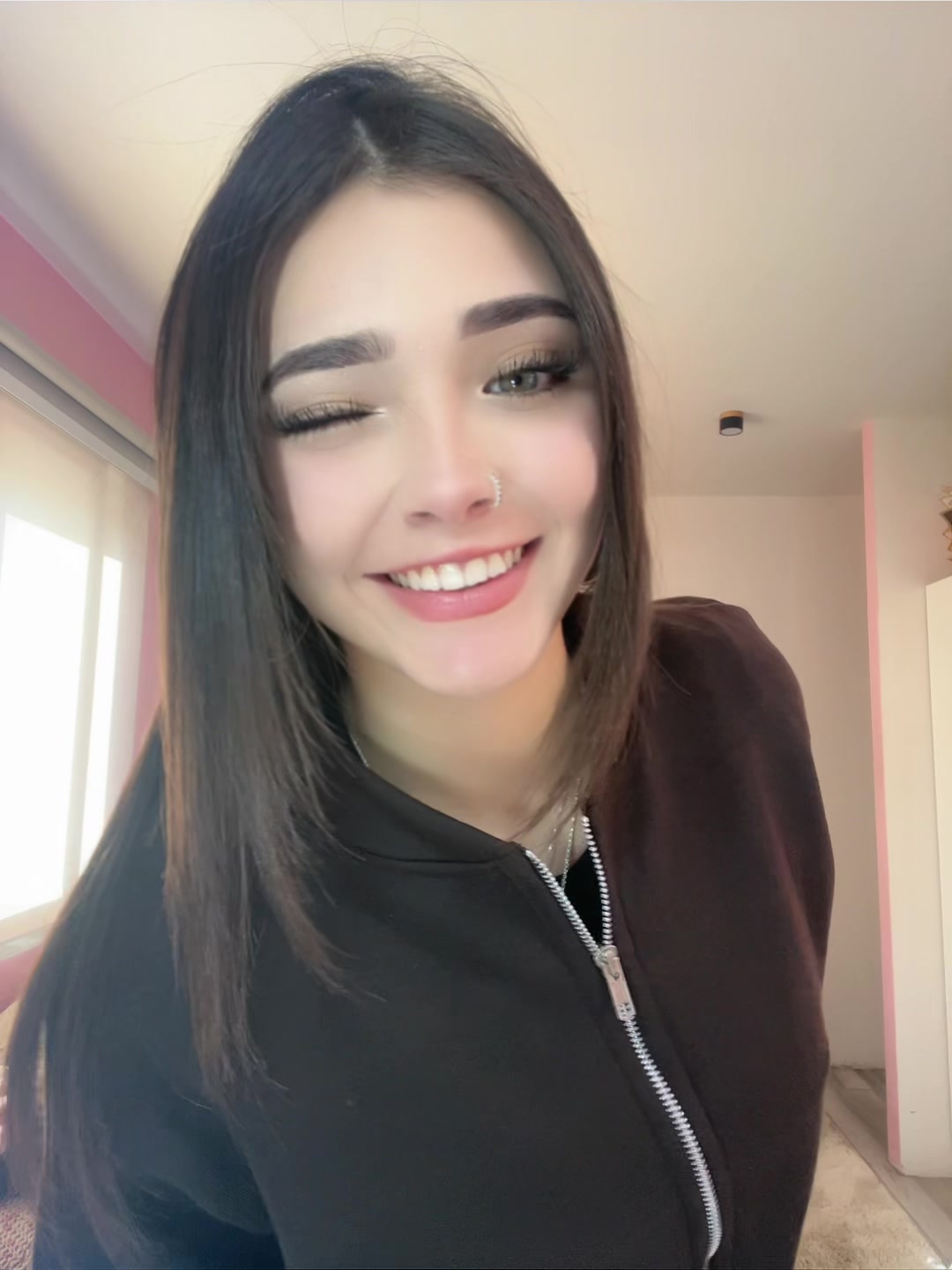 @𝒮𝒽𝒶𝓁𝑜 🩶