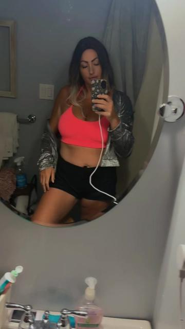 @💕millfie$t mom next door 💕