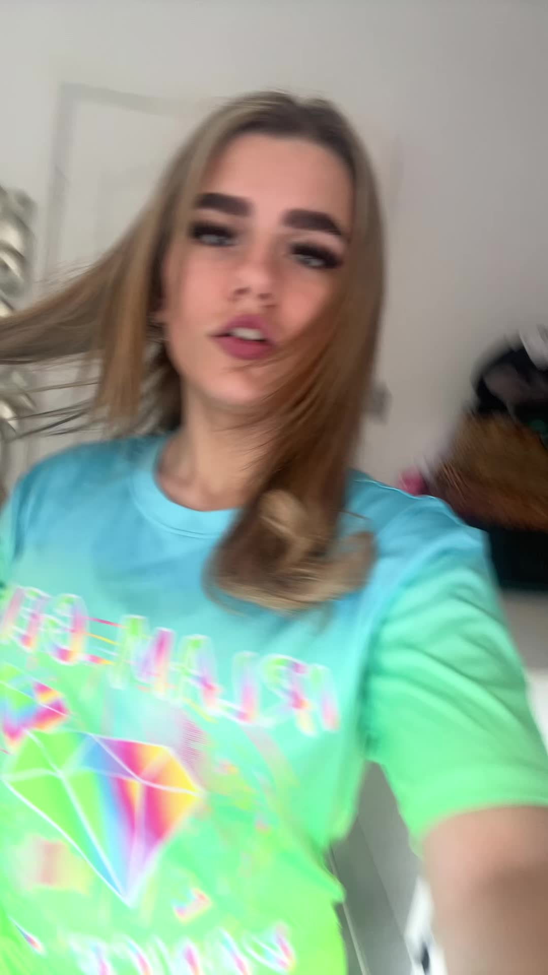 @serenandolivia