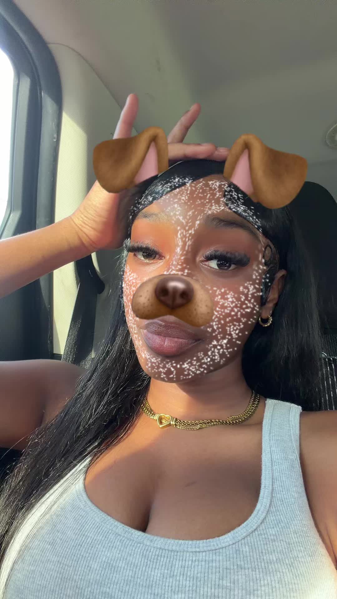 @adoreelele.e
