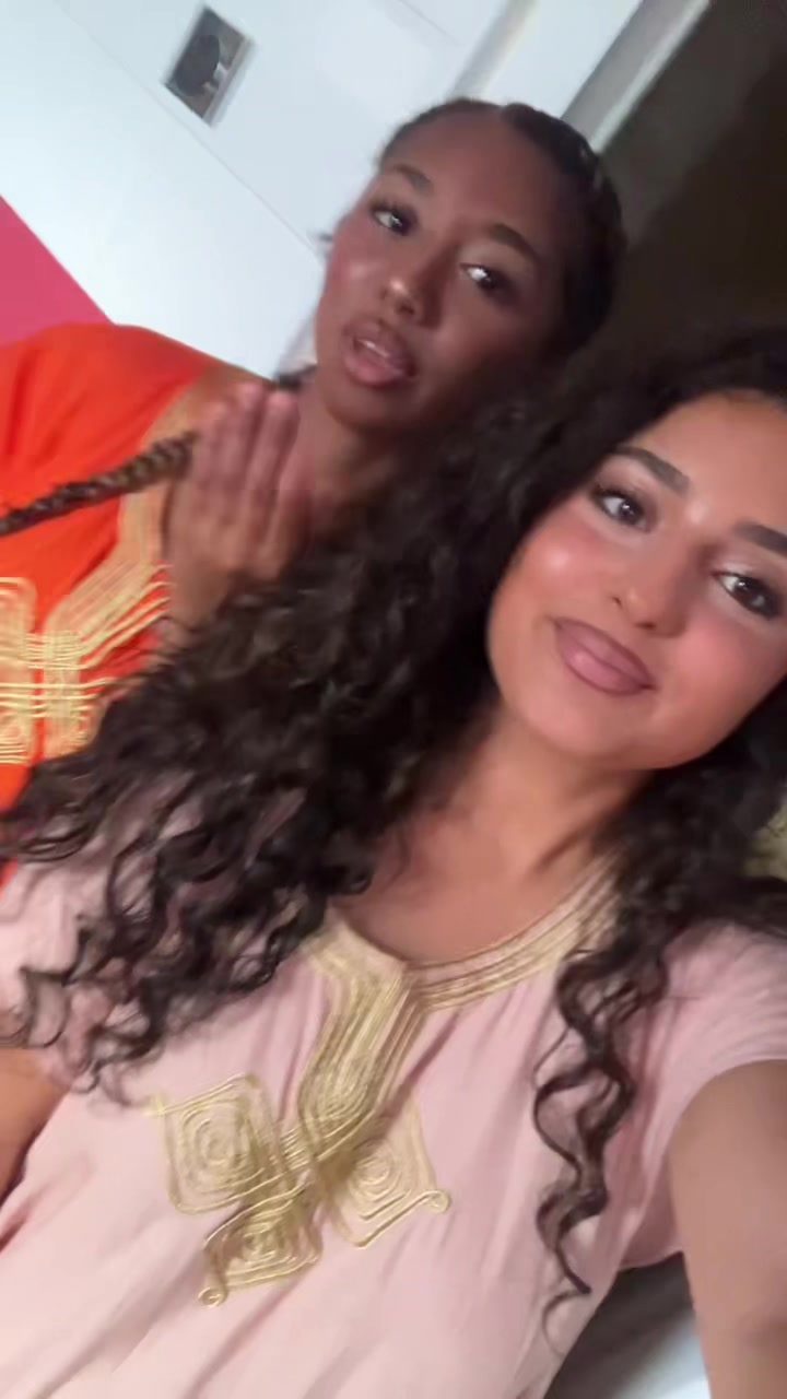 @سارة