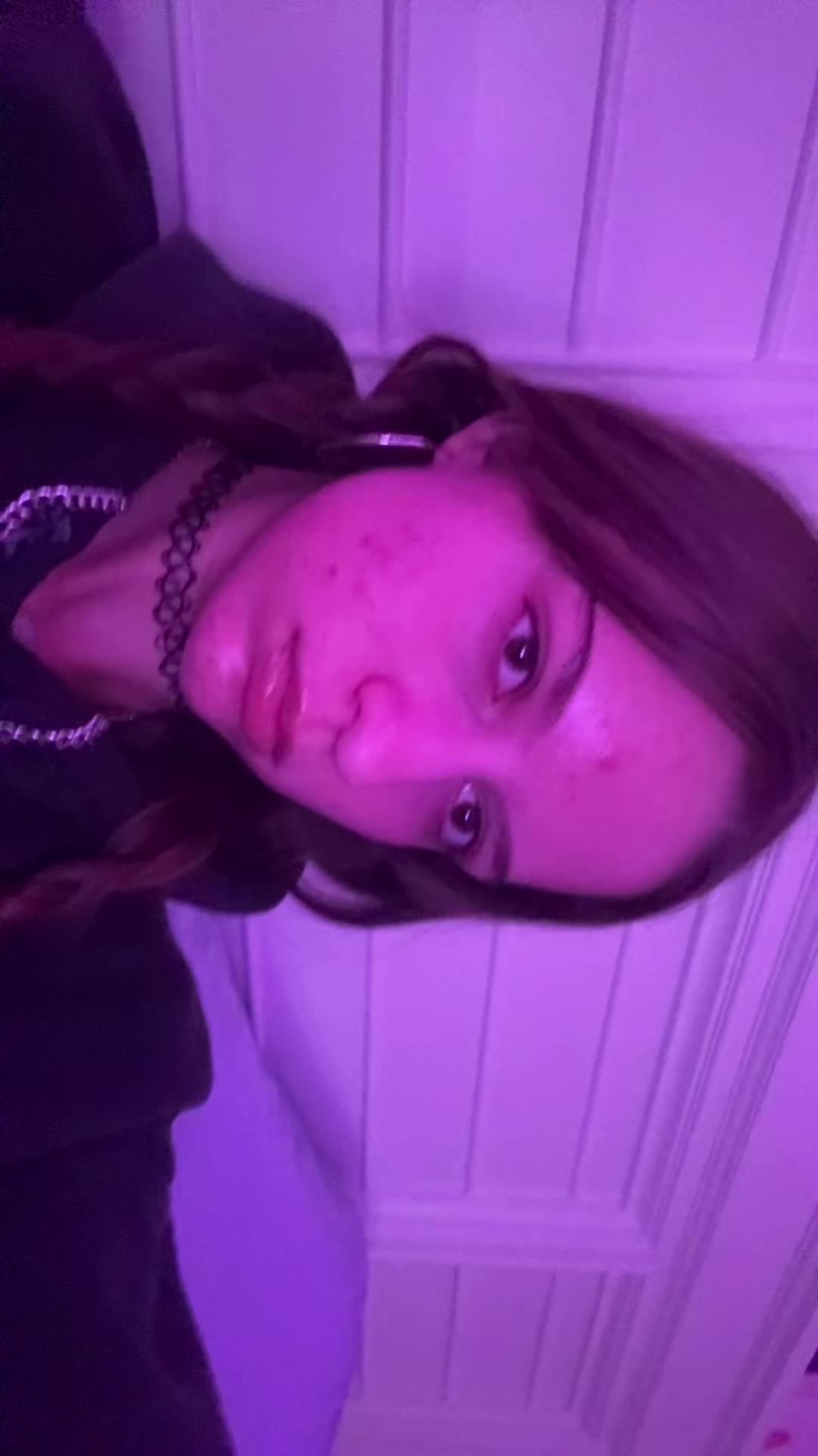 @𝒹𝒶𝓃𝒾🦄