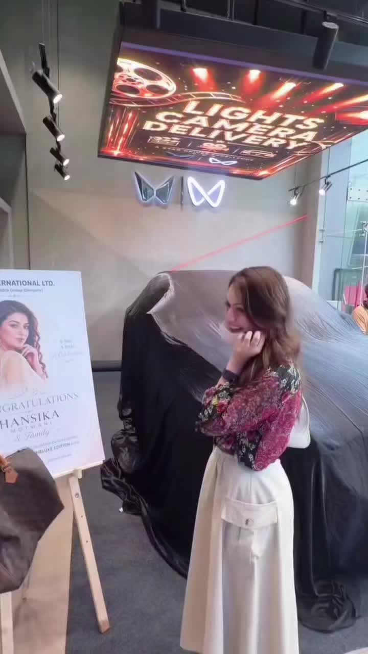 @Lovely Hansika