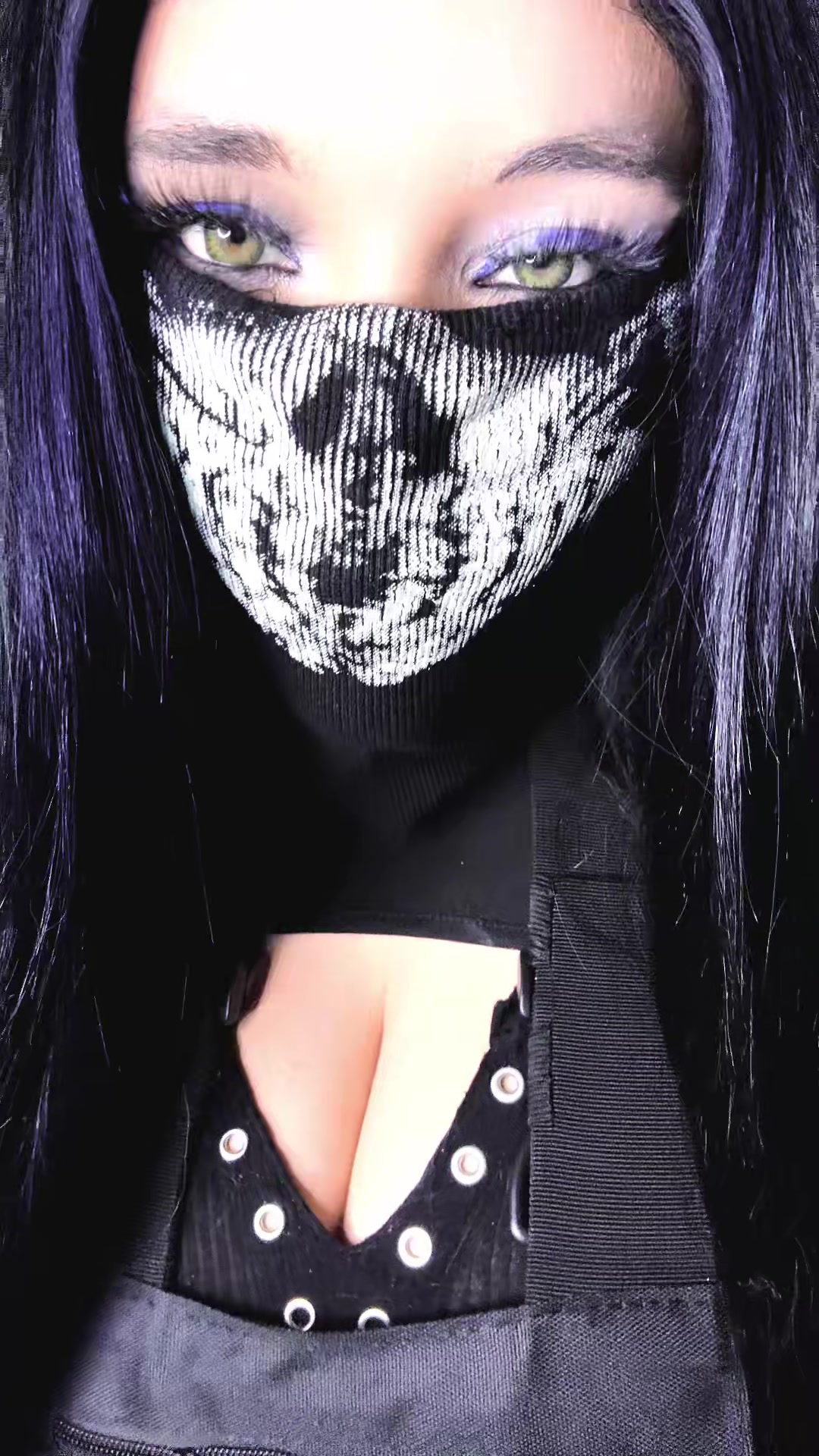 @🖤ℓ&upsilon;z&iota;🖤
