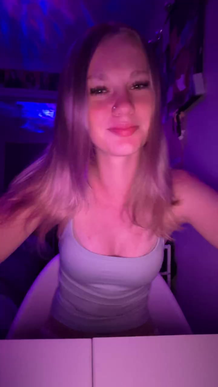@ellaa🕸️
