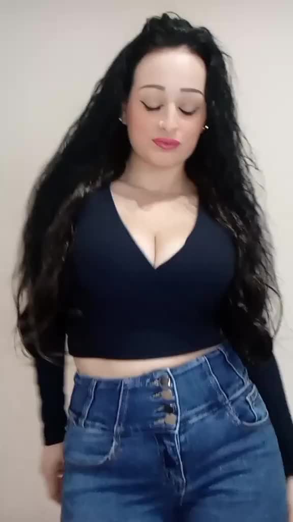 @👑🅜︎🅔︎🅡︎🅨︎👑