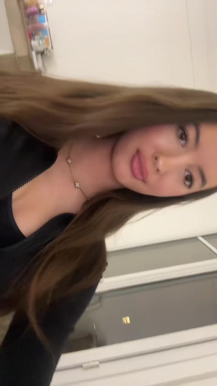 @esther.hrb