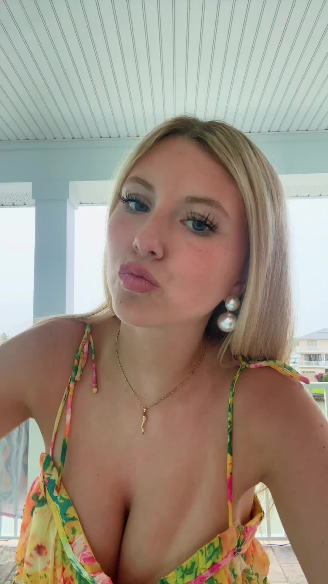 @aubreydeshaclone