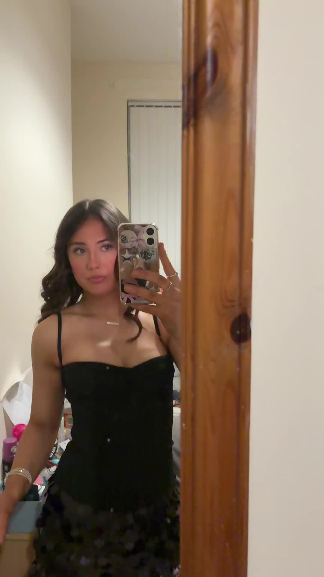 @.ainehughes