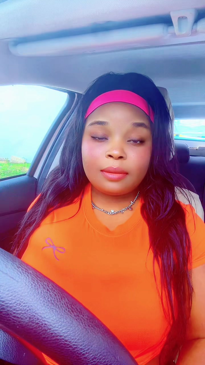 @Queennyshow