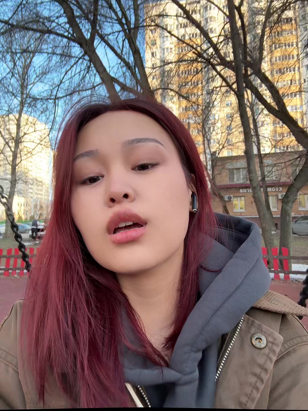 @~