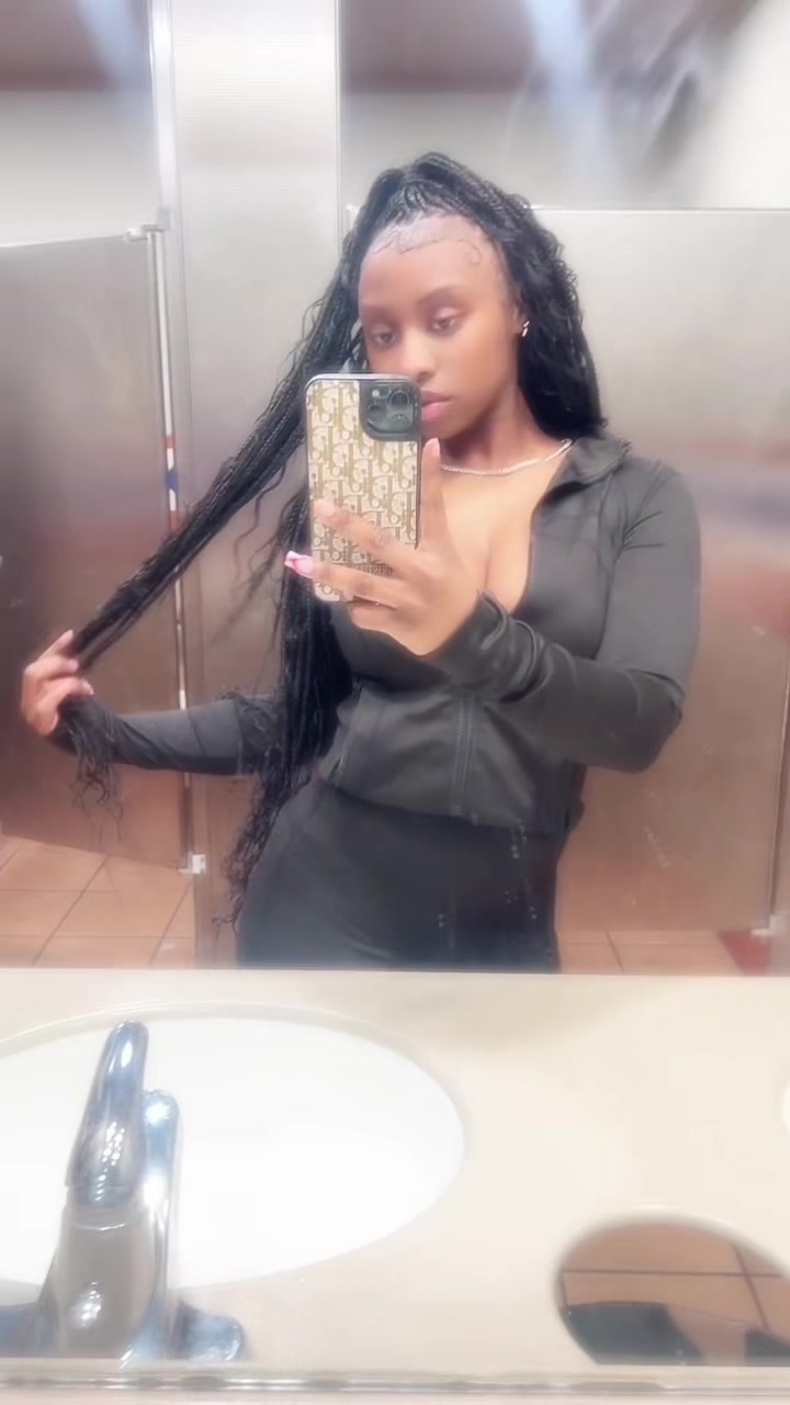 @a n &iexcl; y a h💋