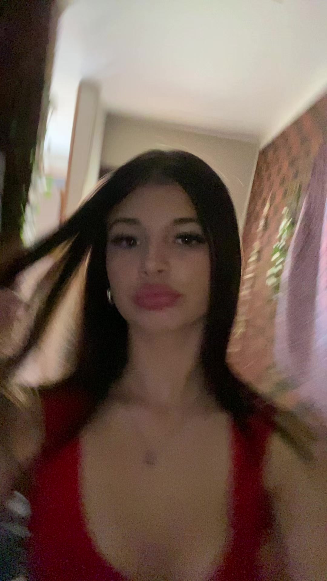 @holly.isufi