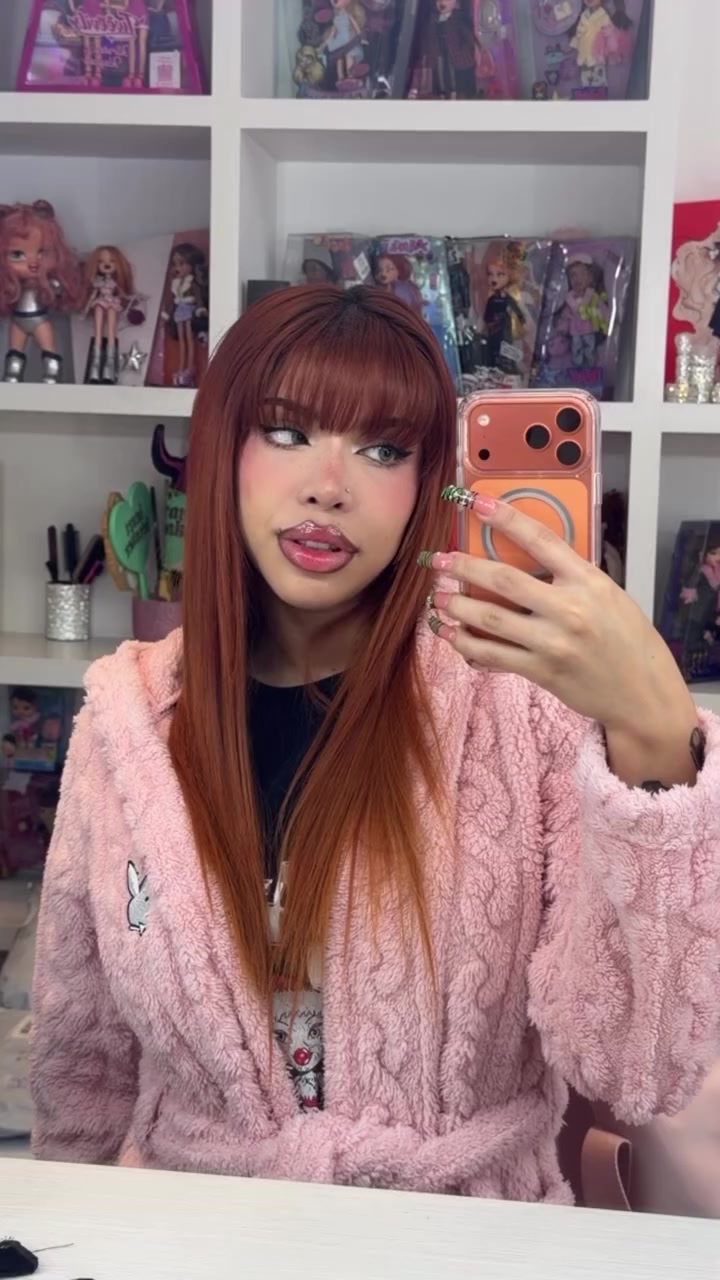 @👩🏻&zwj;🦰