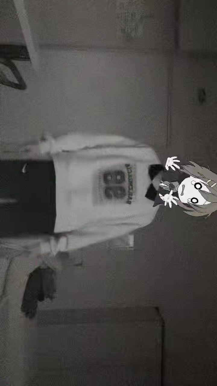 @qy1kar_