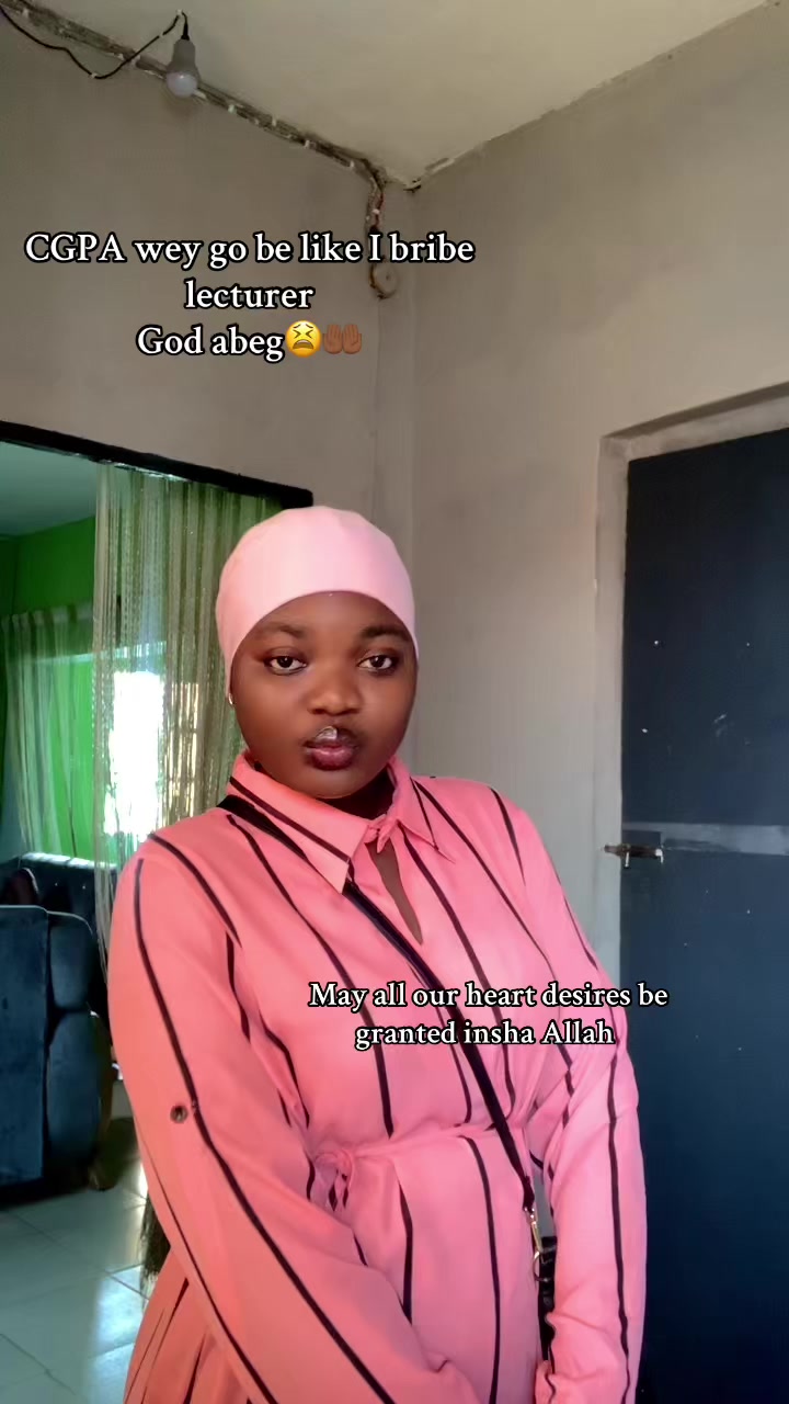 @Meenah🥺🌸