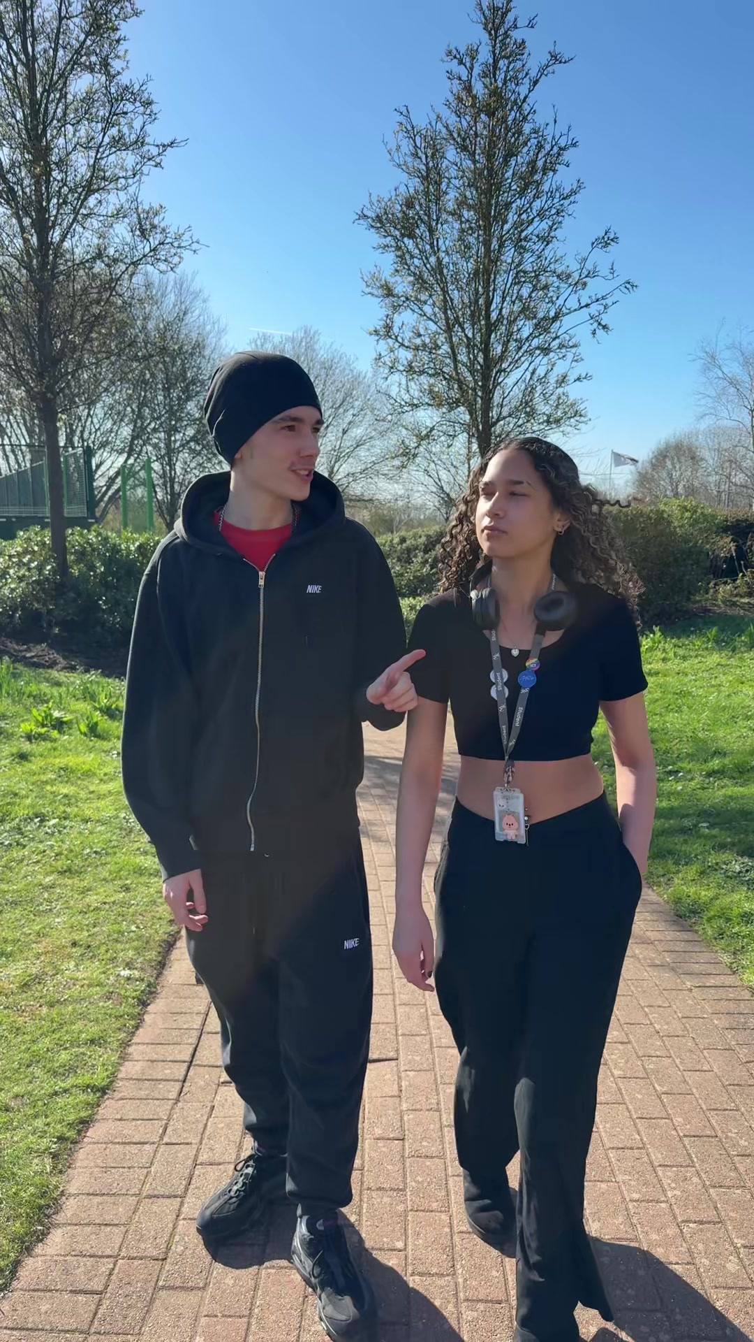 @Mkcollege